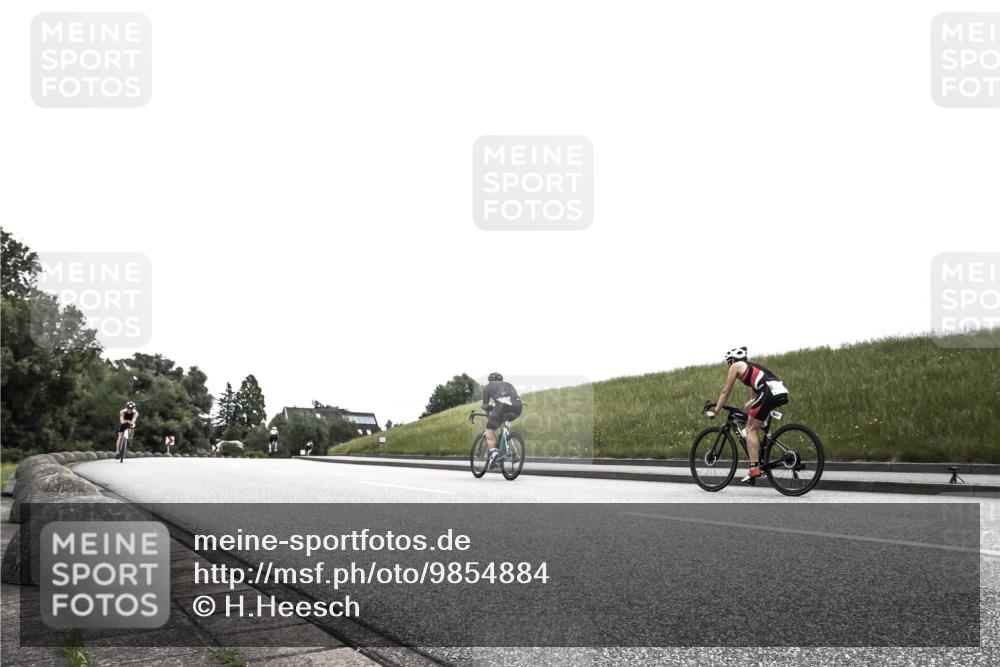 21.06.2026 - 29. Vierlanden-Triathlon H.Heesch http://msf.ph/oto/9854884 21.06.2026 12:07:03 Radfahren 768, 952, 953 meine-sportfotos.de