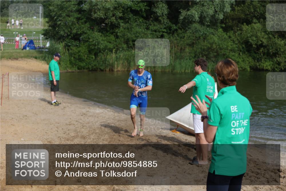 21.06.2026 - 29. Vierlanden-Triathlon Andreas Tolksdorf http://msf.ph/oto/9854885 21.06.2026 08:50:11 Schwimmen 52, 115, 139 meine-sportfotos.de