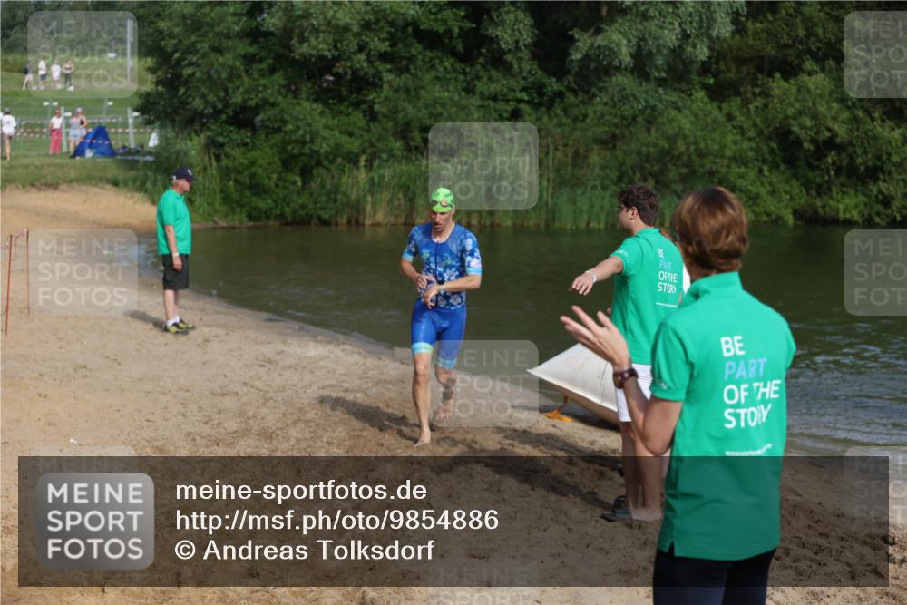 21.06.2026 - 29. Vierlanden-Triathlon Andreas Tolksdorf http://msf.ph/oto/9854886 21.06.2026 08:50:11 Schwimmen 52, 115, 139 meine-sportfotos.de