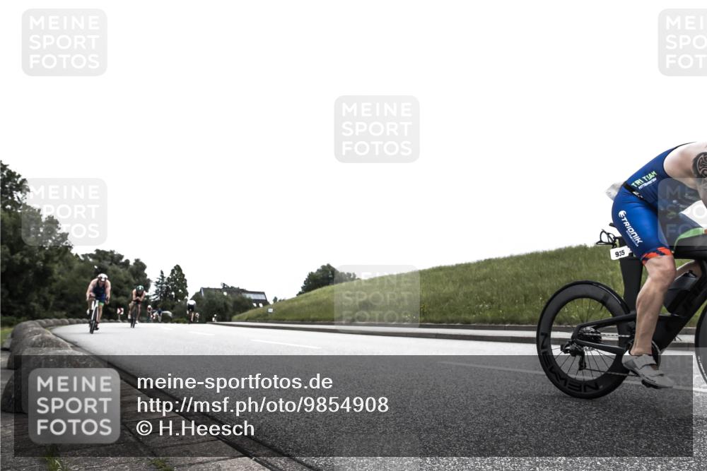 21.06.2026 - 29. Vierlanden-Triathlon H.Heesch http://msf.ph/oto/9854908 21.06.2026 12:07:26 Radfahren 790, 912, 926, 933, 934, 935, 943, 962, 967 meine-sportfotos.de