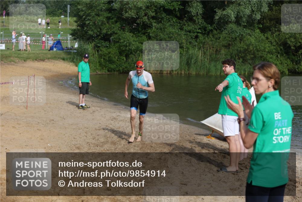 21.06.2026 - 29. Vierlanden-Triathlon Andreas Tolksdorf http://msf.ph/oto/9854914 21.06.2026 08:50:17 Schwimmen 25, 115, 156 meine-sportfotos.de