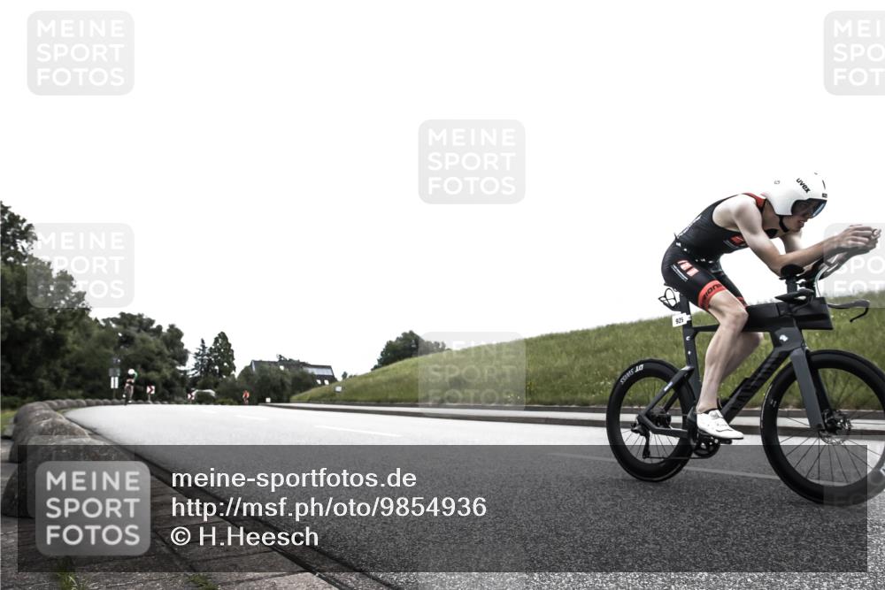 21.06.2026 - 29. Vierlanden-Triathlon H.Heesch http://msf.ph/oto/9854936 21.06.2026 12:07:36 Radfahren 670, 757, 822, 921, 925, 928, 938, 969 meine-sportfotos.de