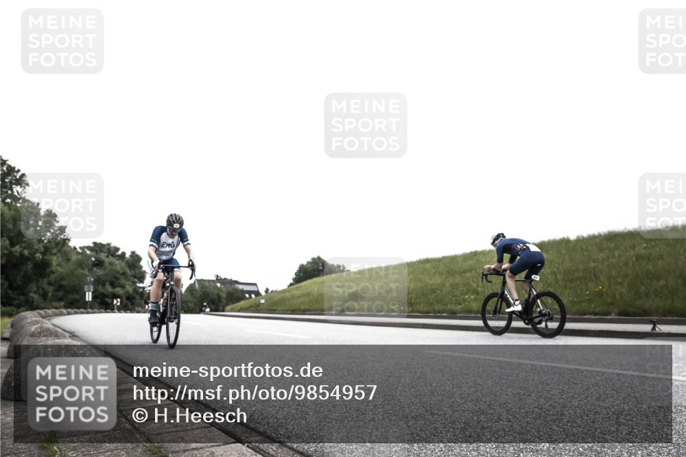 21.06.2026 - 29. Vierlanden-Triathlon H.Heesch http://msf.ph/oto/9854957 21.06.2026 12:07:55 Radfahren 691, 728, 899 meine-sportfotos.de