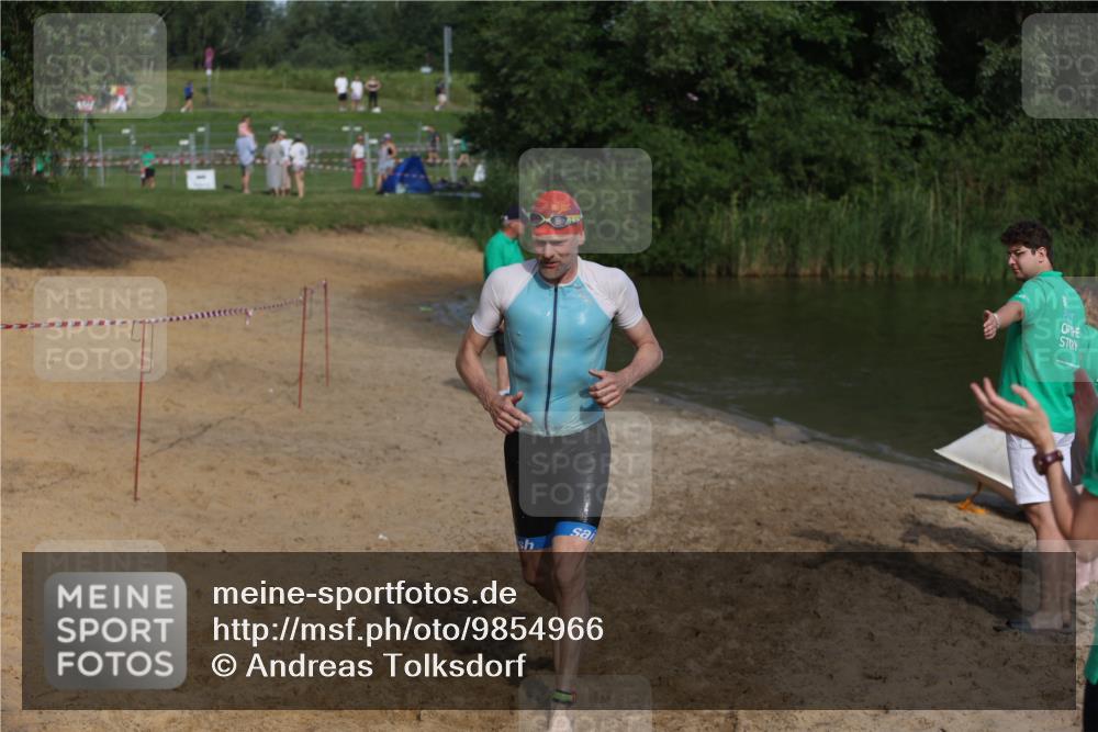 21.06.2026 - 29. Vierlanden-Triathlon Andreas Tolksdorf http://msf.ph/oto/9854966 21.06.2026 08:50:19 Schwimmen 25, 115, 156 meine-sportfotos.de