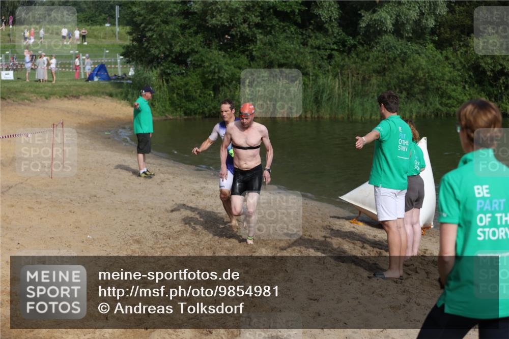 21.06.2026 - 29. Vierlanden-Triathlon Andreas Tolksdorf http://msf.ph/oto/9854981 21.06.2026 08:50:25 Schwimmen 25, 101, 156 meine-sportfotos.de