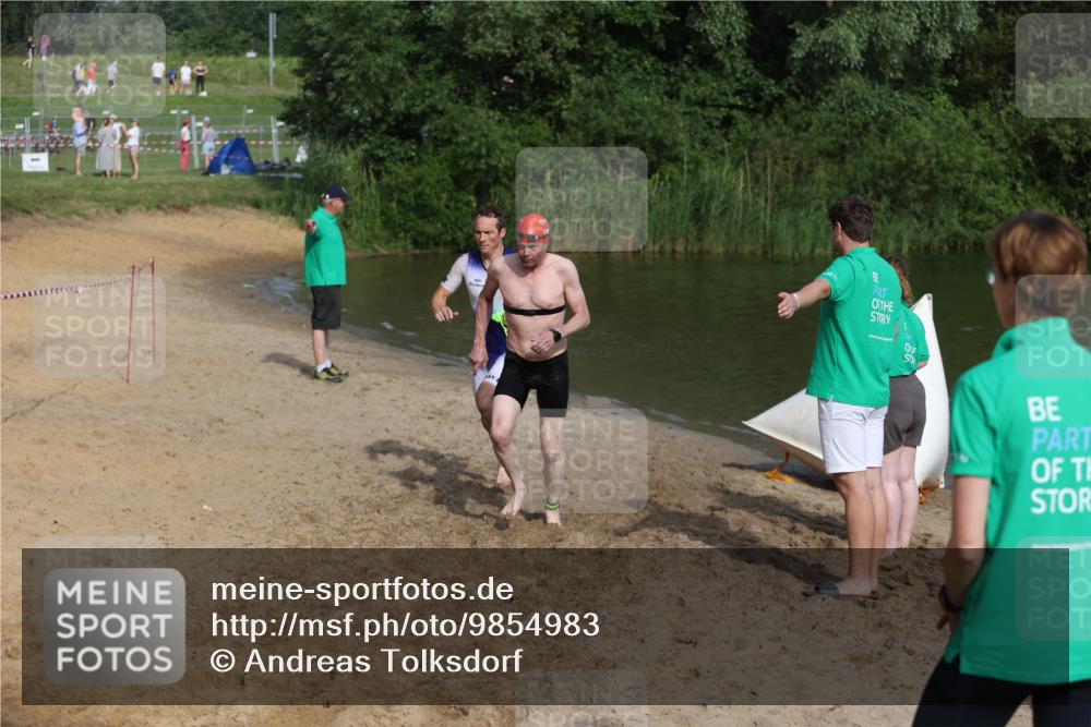 21.06.2026 - 29. Vierlanden-Triathlon Andreas Tolksdorf http://msf.ph/oto/9854983 21.06.2026 08:50:25 Schwimmen 25, 101, 156 meine-sportfotos.de