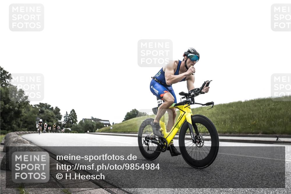 21.06.2026 - 29. Vierlanden-Triathlon H.Heesch http://msf.ph/oto/9854984 21.06.2026 12:08:17 Radfahren 854, 865, 916, 936, 948, 973 meine-sportfotos.de