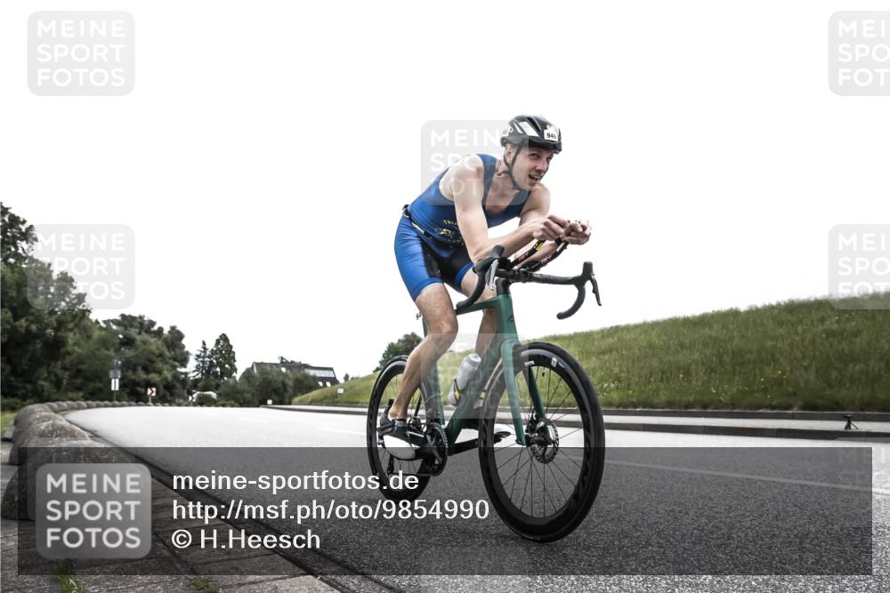 21.06.2026 - 29. Vierlanden-Triathlon H.Heesch http://msf.ph/oto/9854990 21.06.2026 12:08:22 Radfahren 793, 854, 865, 916, 948, 949 meine-sportfotos.de
