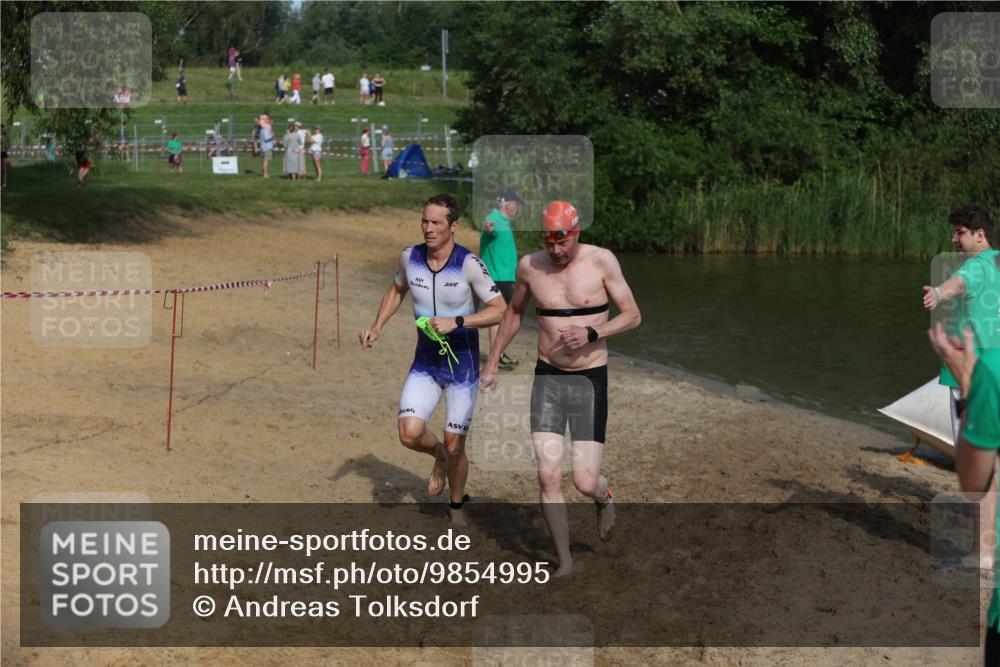 21.06.2026 - 29. Vierlanden-Triathlon Andreas Tolksdorf http://msf.ph/oto/9854995 21.06.2026 08:50:26 Schwimmen 25, 101, 156 meine-sportfotos.de