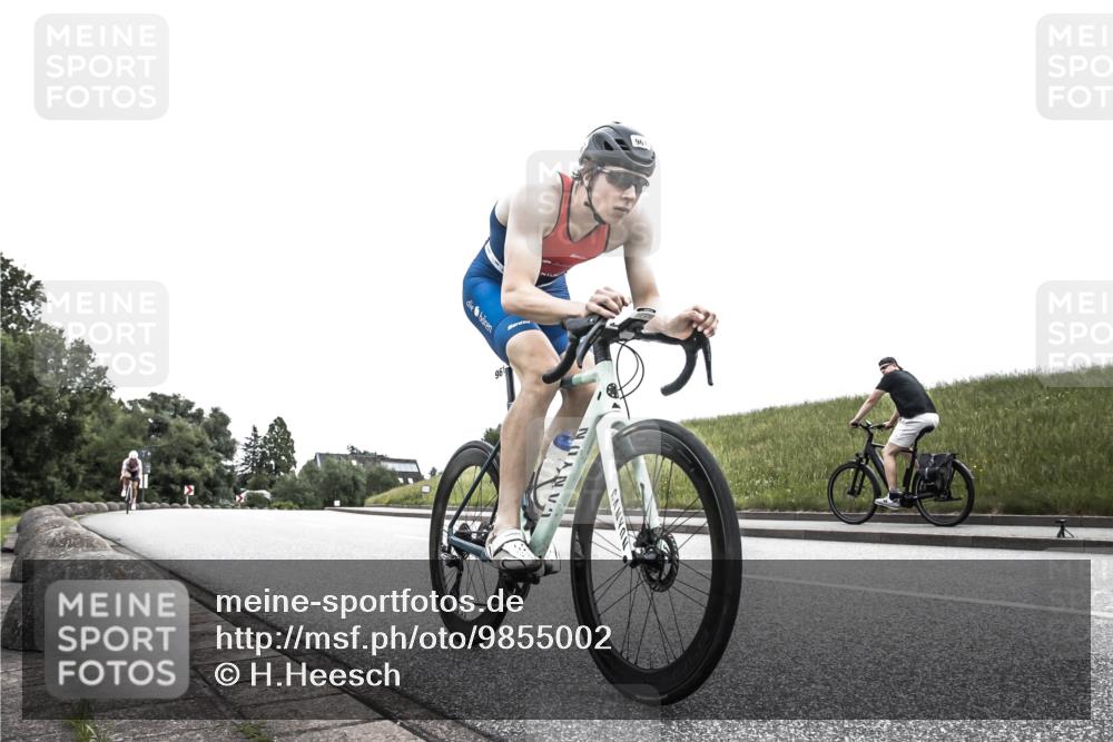 21.06.2026 - 29. Vierlanden-Triathlon H.Heesch http://msf.ph/oto/9855002 21.06.2026 12:09:30 Radfahren 872, 961 meine-sportfotos.de