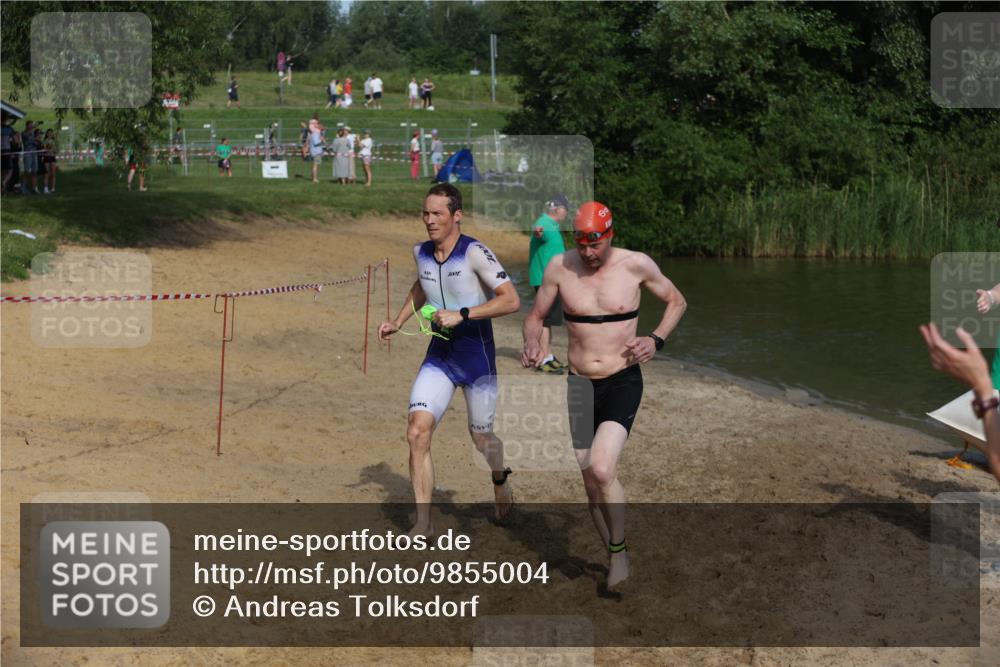 21.06.2026 - 29. Vierlanden-Triathlon Andreas Tolksdorf http://msf.ph/oto/9855004 21.06.2026 08:50:26 Schwimmen 25, 101, 156 meine-sportfotos.de