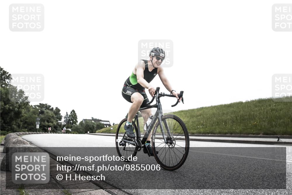 21.06.2026 - 29. Vierlanden-Triathlon H.Heesch http://msf.ph/oto/9855006 21.06.2026 12:10:07 Radfahren 650, 692, 699, 745, 788 meine-sportfotos.de