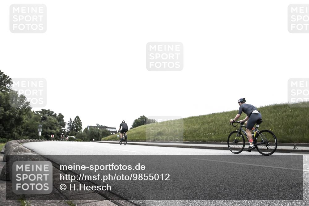 21.06.2026 - 29. Vierlanden-Triathlon H.Heesch http://msf.ph/oto/9855012 21.06.2026 12:10:28 Radfahren 880 meine-sportfotos.de