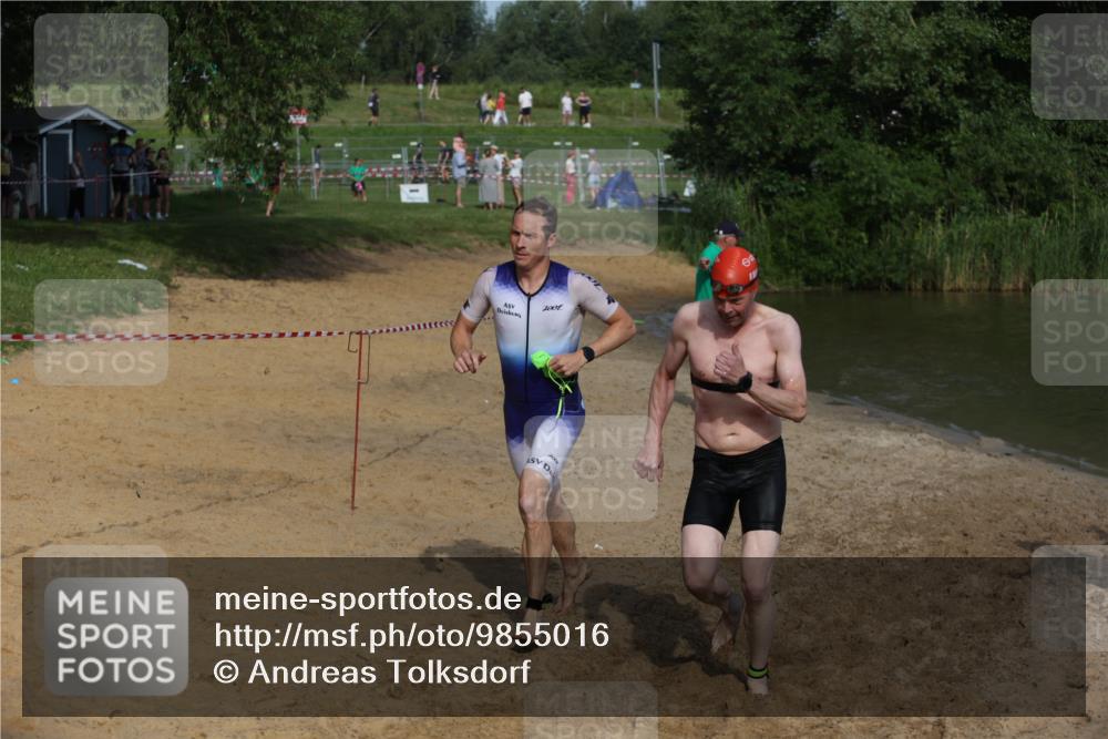 21.06.2026 - 29. Vierlanden-Triathlon Andreas Tolksdorf http://msf.ph/oto/9855016 21.06.2026 08:50:26 Schwimmen 25, 101, 156 meine-sportfotos.de