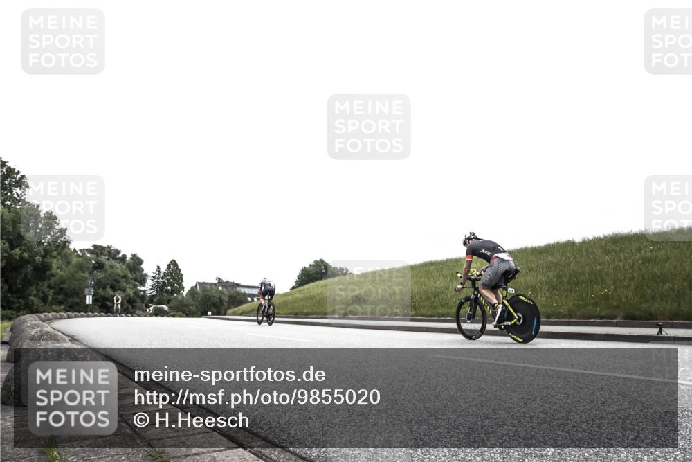 21.06.2026 - 29. Vierlanden-Triathlon H.Heesch http://msf.ph/oto/9855020 21.06.2026 12:10:57 Radfahren 841, 853, 968 meine-sportfotos.de