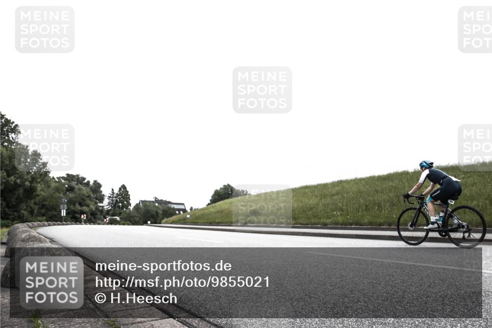 21.06.2026 - 29. Vierlanden-Triathlon H.Heesch http://msf.ph/oto/9855021 21.06.2026 12:11:04 Radfahren  meine-sportfotos.de
