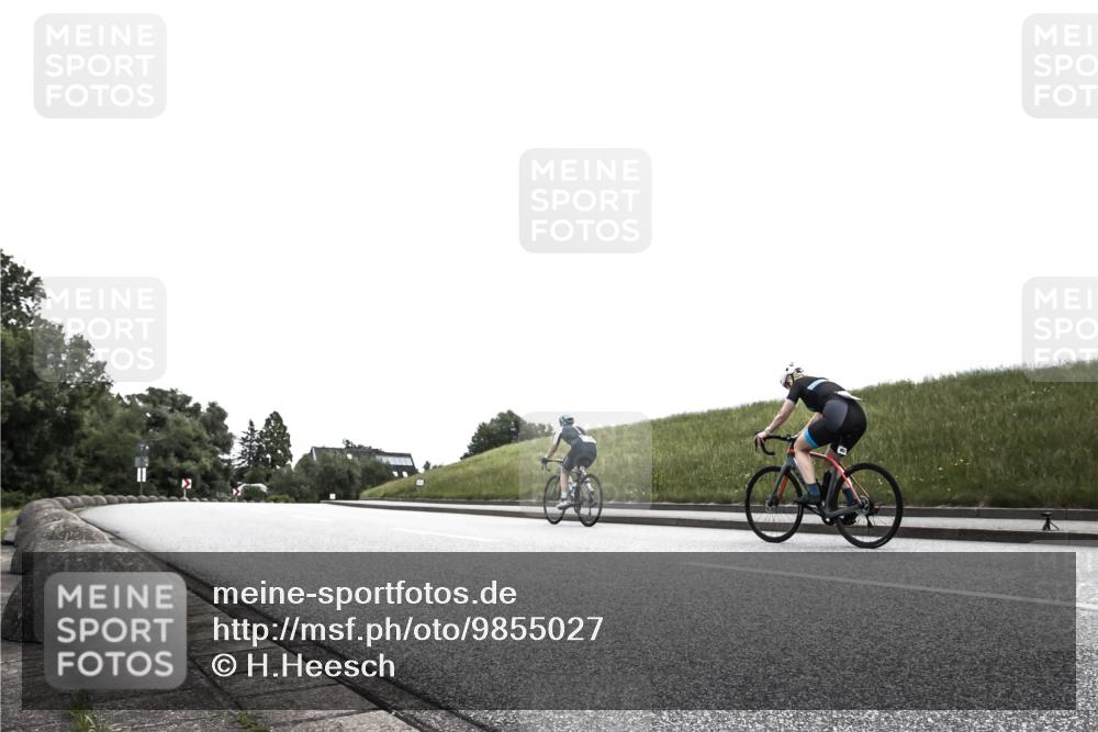21.06.2026 - 29. Vierlanden-Triathlon H.Heesch http://msf.ph/oto/9855027 21.06.2026 12:11:05 Radfahren 740 meine-sportfotos.de