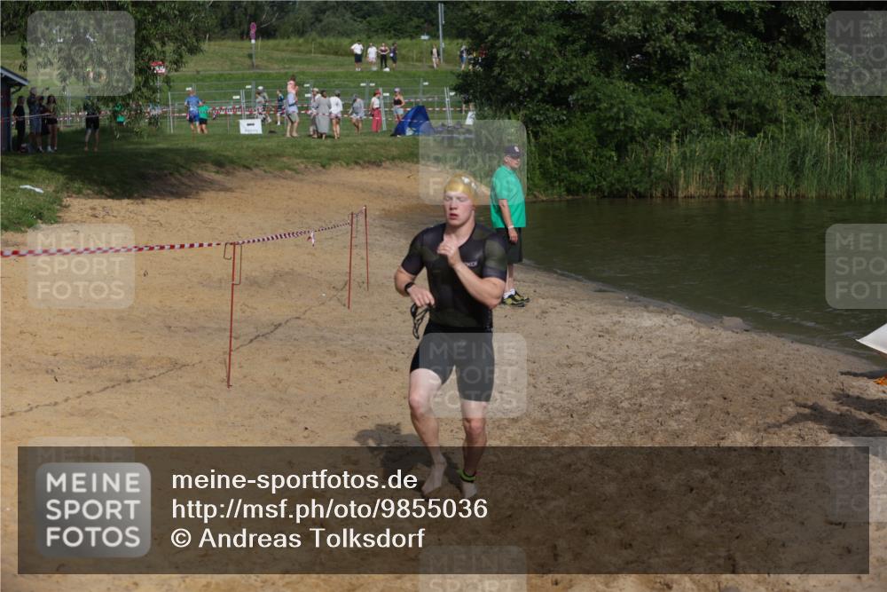 21.06.2026 - 29. Vierlanden-Triathlon Andreas Tolksdorf http://msf.ph/oto/9855036 21.06.2026 08:50:38 Schwimmen 101, 163 meine-sportfotos.de