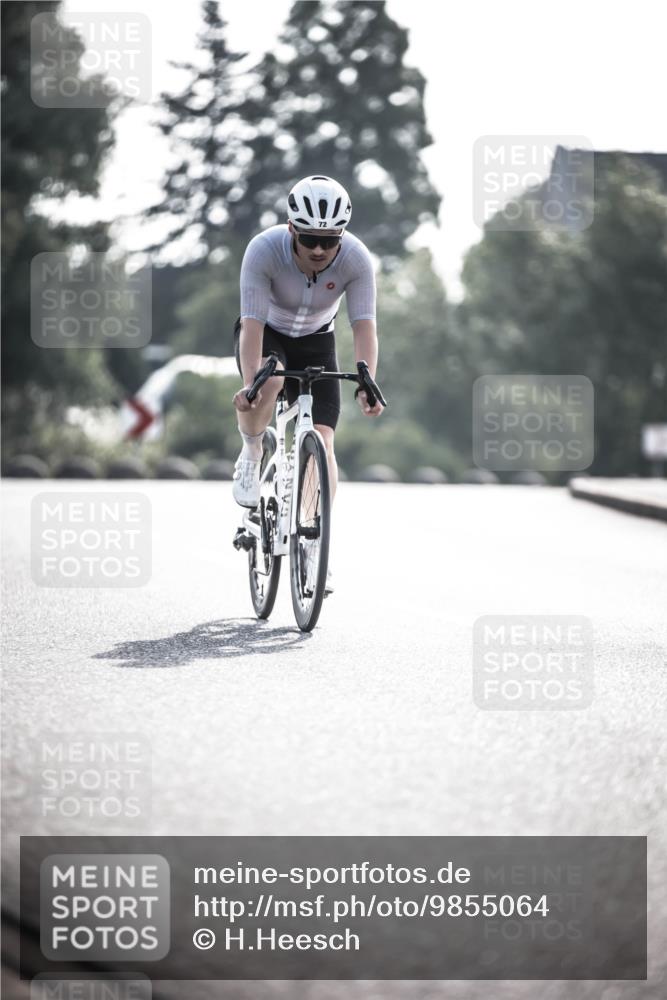 21.06.2026 - 29. Vierlanden-Triathlon H.Heesch http://msf.ph/oto/9855064 21.06.2026 08:50:30 Radfahren 72, 145 meine-sportfotos.de