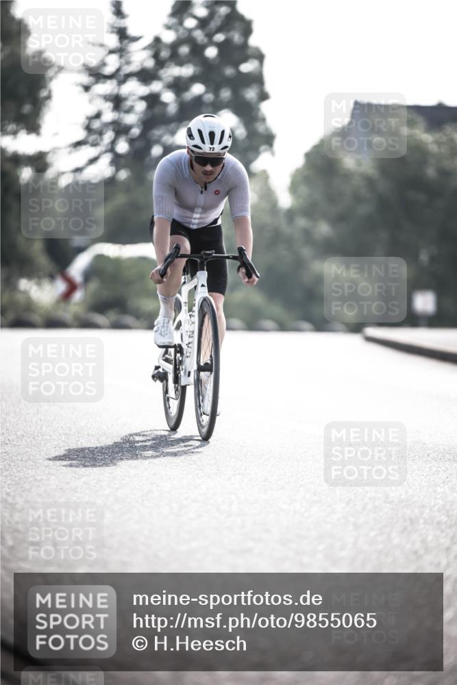 21.06.2026 - 29. Vierlanden-Triathlon H.Heesch http://msf.ph/oto/9855065 21.06.2026 08:50:31 Radfahren 72, 145 meine-sportfotos.de