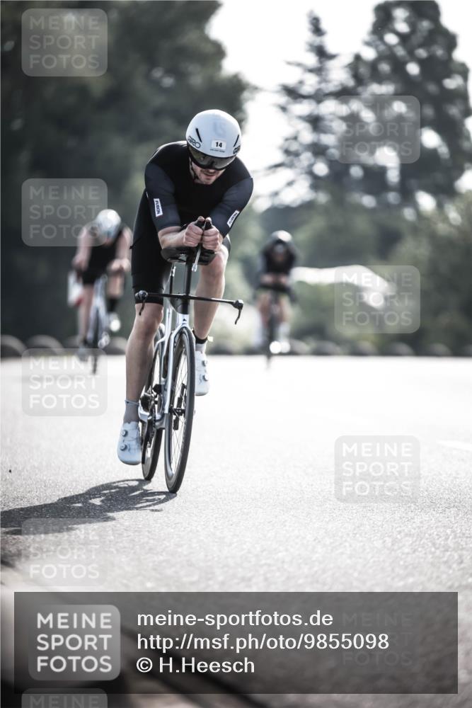21.06.2026 - 29. Vierlanden-Triathlon H.Heesch http://msf.ph/oto/9855098 21.06.2026 08:50:53 Radfahren 14, 78, 82 meine-sportfotos.de