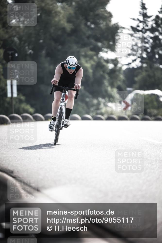 21.06.2026 - 29. Vierlanden-Triathlon H.Heesch http://msf.ph/oto/9855117 21.06.2026 08:50:55 Radfahren 14, 78, 82 meine-sportfotos.de