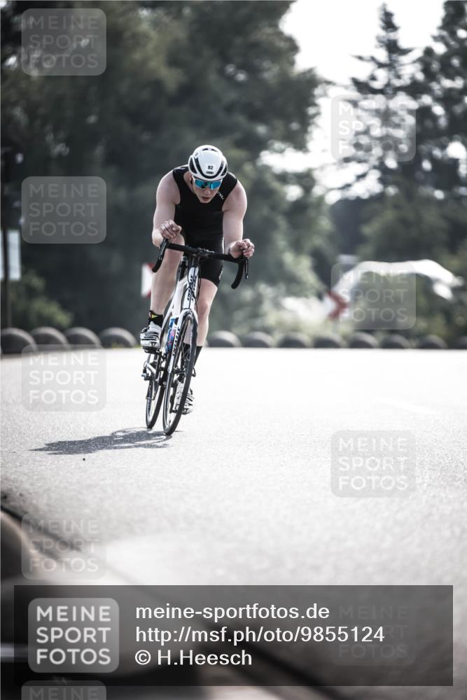 21.06.2026 - 29. Vierlanden-Triathlon H.Heesch http://msf.ph/oto/9855124 21.06.2026 08:50:55 Radfahren 14, 78, 82 meine-sportfotos.de