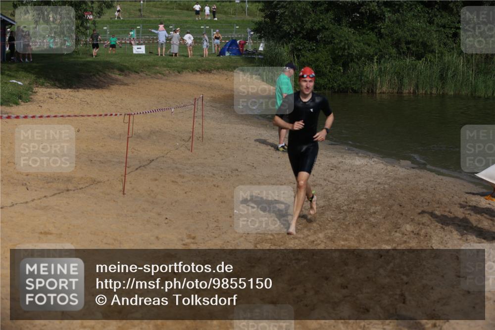 21.06.2026 - 29. Vierlanden-Triathlon Andreas Tolksdorf http://msf.ph/oto/9855150 21.06.2026 08:50:56 Schwimmen 71, 100, 1353 meine-sportfotos.de