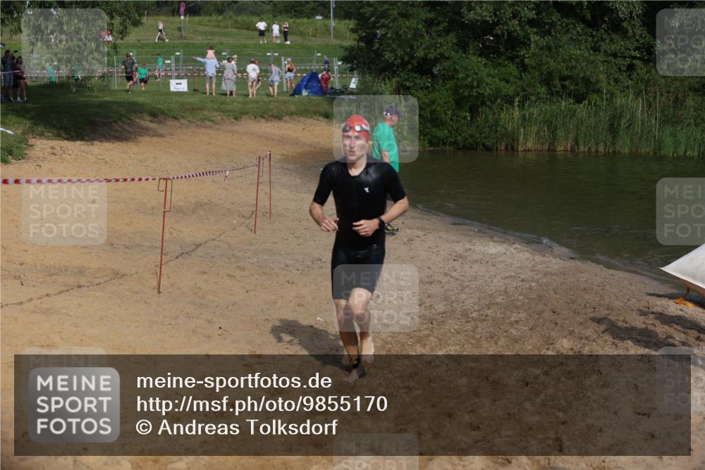 21.06.2026 - 29. Vierlanden-Triathlon Andreas Tolksdorf http://msf.ph/oto/9855170 21.06.2026 08:50:57 Schwimmen 71, 100, 1353 meine-sportfotos.de