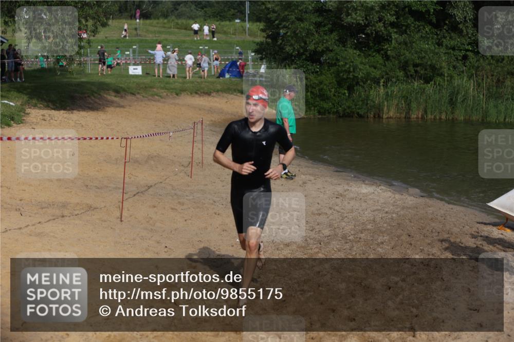 21.06.2026 - 29. Vierlanden-Triathlon Andreas Tolksdorf http://msf.ph/oto/9855175 21.06.2026 08:50:57 Schwimmen 71, 100, 1353 meine-sportfotos.de