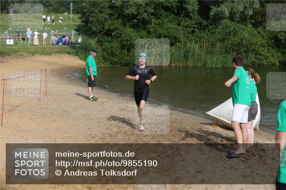 21.06.2026 - 29. Vierlanden-Triathlon Andreas Tolksdorf http://msf.ph/oto/9855190 21.06.2026 08:51:04 Schwimmen 68, 71 meine-sportfotos.de