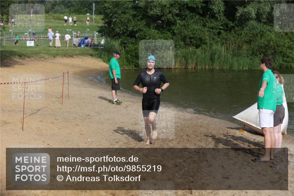 21.06.2026 - 29. Vierlanden-Triathlon Andreas Tolksdorf http://msf.ph/oto/9855219 21.06.2026 08:51:04 Schwimmen 68, 71 meine-sportfotos.de