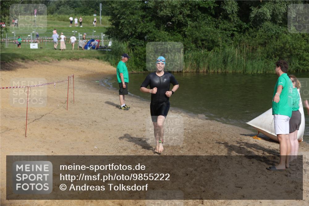 21.06.2026 - 29. Vierlanden-Triathlon Andreas Tolksdorf http://msf.ph/oto/9855222 21.06.2026 08:51:04 Schwimmen 68, 71 meine-sportfotos.de