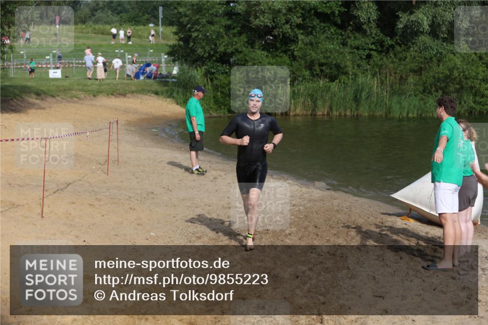 21.06.2026 - 29. Vierlanden-Triathlon Andreas Tolksdorf http://msf.ph/oto/9855223 21.06.2026 08:51:04 Schwimmen 68, 71 meine-sportfotos.de