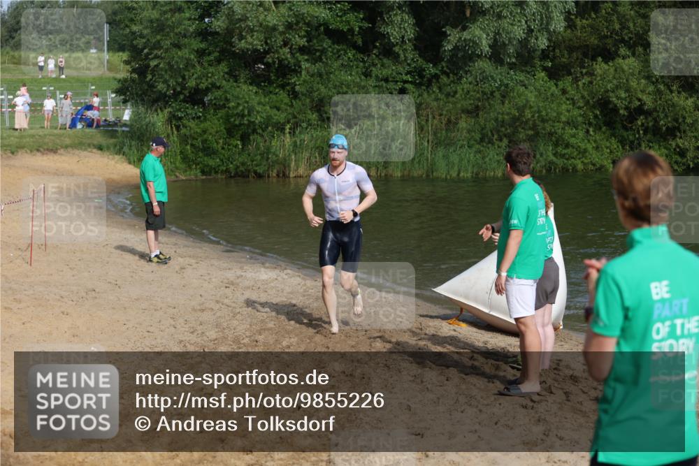 21.06.2026 - 29. Vierlanden-Triathlon Andreas Tolksdorf http://msf.ph/oto/9855226 21.06.2026 08:51:10 Schwimmen 50, 68 meine-sportfotos.de