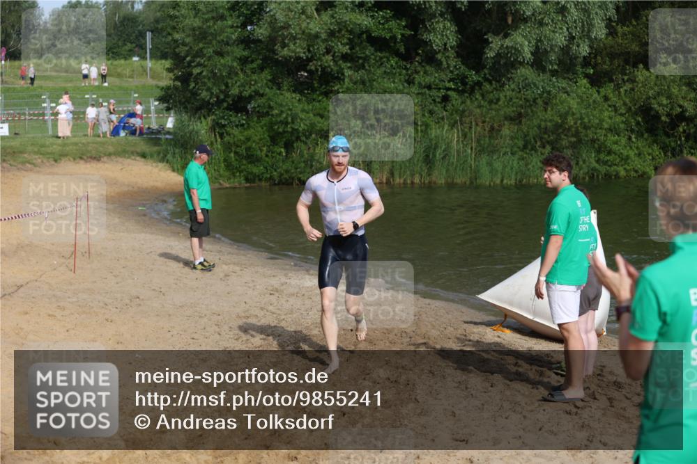 21.06.2026 - 29. Vierlanden-Triathlon Andreas Tolksdorf http://msf.ph/oto/9855241 21.06.2026 08:51:11 Schwimmen 50, 68 meine-sportfotos.de