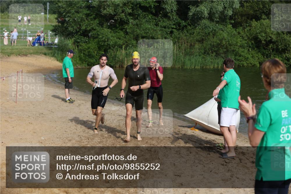 21.06.2026 - 29. Vierlanden-Triathlon Andreas Tolksdorf http://msf.ph/oto/9855252 21.06.2026 08:51:28 Schwimmen 81, 157, 161, 204 meine-sportfotos.de