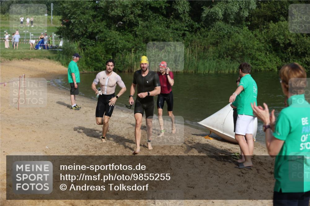 21.06.2026 - 29. Vierlanden-Triathlon Andreas Tolksdorf http://msf.ph/oto/9855255 21.06.2026 08:51:28 Schwimmen 81, 157, 161, 204 meine-sportfotos.de