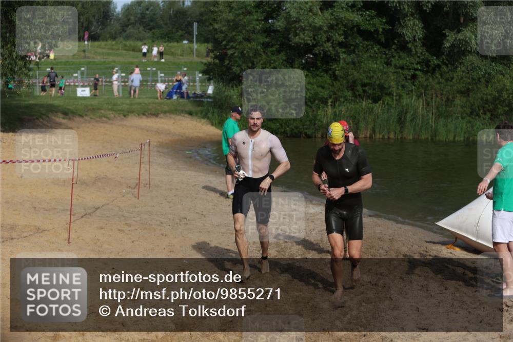 21.06.2026 - 29. Vierlanden-Triathlon Andreas Tolksdorf http://msf.ph/oto/9855271 21.06.2026 08:51:29 Schwimmen 81, 157, 161, 204 meine-sportfotos.de