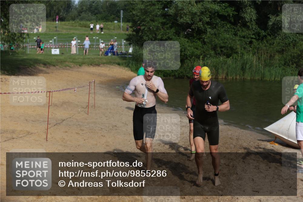 21.06.2026 - 29. Vierlanden-Triathlon Andreas Tolksdorf http://msf.ph/oto/9855286 21.06.2026 08:51:29 Schwimmen 81, 157, 161, 204 meine-sportfotos.de