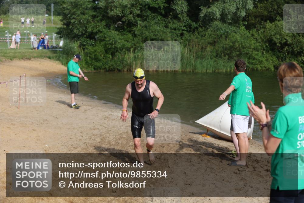 21.06.2026 - 29. Vierlanden-Triathlon Andreas Tolksdorf http://msf.ph/oto/9855334 21.06.2026 08:51:33 Schwimmen 81, 157, 161, 204 meine-sportfotos.de