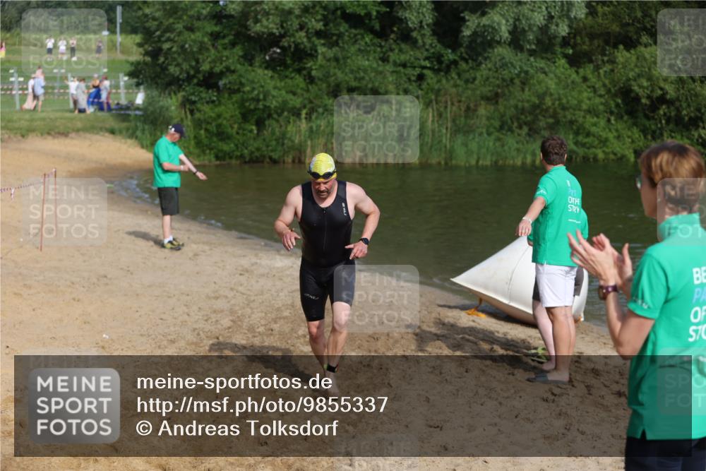 21.06.2026 - 29. Vierlanden-Triathlon Andreas Tolksdorf http://msf.ph/oto/9855337 21.06.2026 08:51:34 Schwimmen 157, 161, 204 meine-sportfotos.de