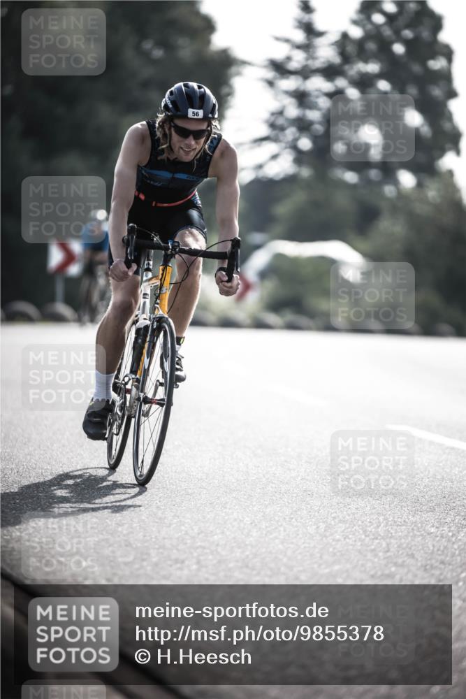 21.06.2026 - 29. Vierlanden-Triathlon H.Heesch http://msf.ph/oto/9855378 21.06.2026 08:52:25 Radfahren 56, 108 meine-sportfotos.de