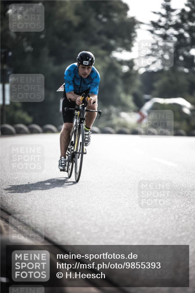21.06.2026 - 29. Vierlanden-Triathlon H.Heesch http://msf.ph/oto/9855393 21.06.2026 08:52:29 Radfahren 56, 108 meine-sportfotos.de