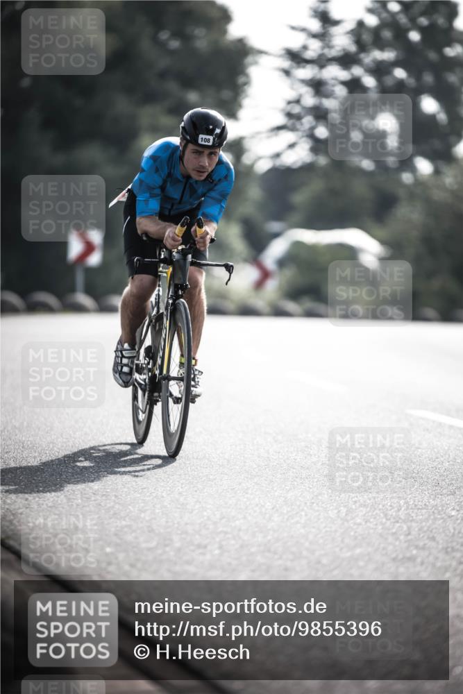 21.06.2026 - 29. Vierlanden-Triathlon H.Heesch http://msf.ph/oto/9855396 21.06.2026 08:52:29 Radfahren 56, 108 meine-sportfotos.de