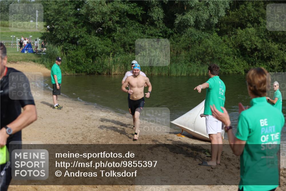 21.06.2026 - 29. Vierlanden-Triathlon Andreas Tolksdorf http://msf.ph/oto/9855397 21.06.2026 08:52:12 Schwimmen 5, 58, 171, 181 meine-sportfotos.de