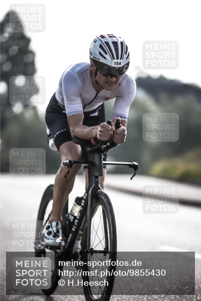21.06.2026 - 29. Vierlanden-Triathlon H.Heesch http://msf.ph/oto/9855430 21.06.2026 08:52:44 Radfahren 154, 184 meine-sportfotos.de