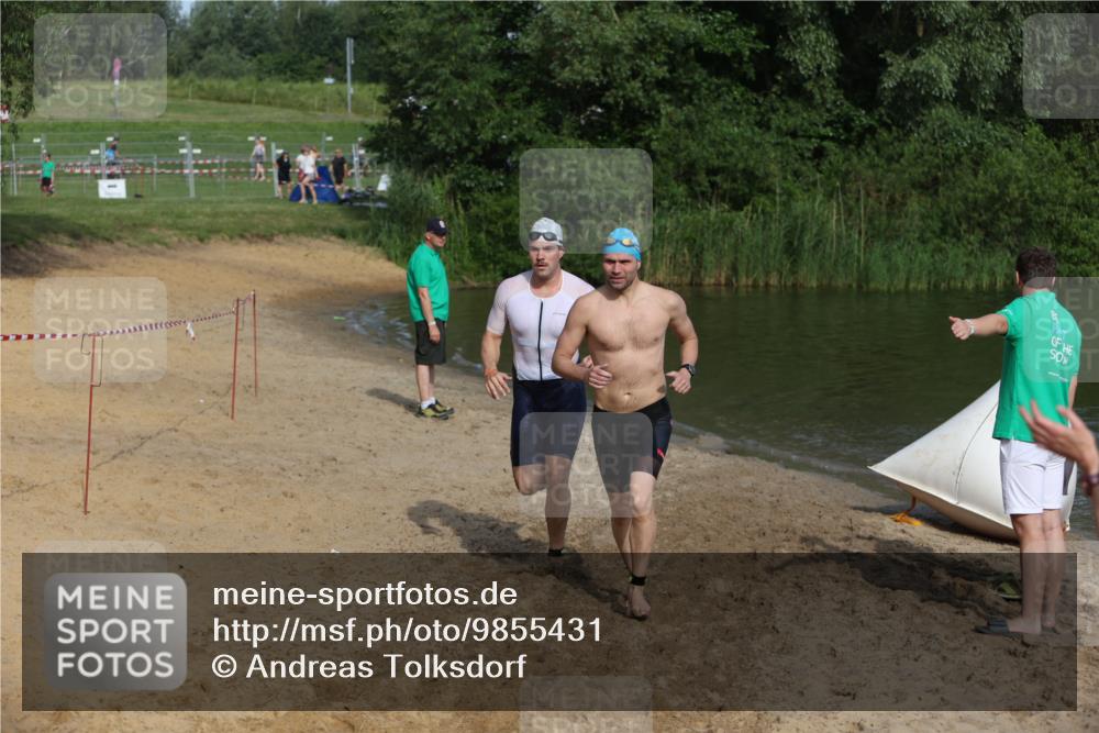 21.06.2026 - 29. Vierlanden-Triathlon Andreas Tolksdorf http://msf.ph/oto/9855431 21.06.2026 08:52:13 Schwimmen 5, 33, 58, 171, 181 meine-sportfotos.de
