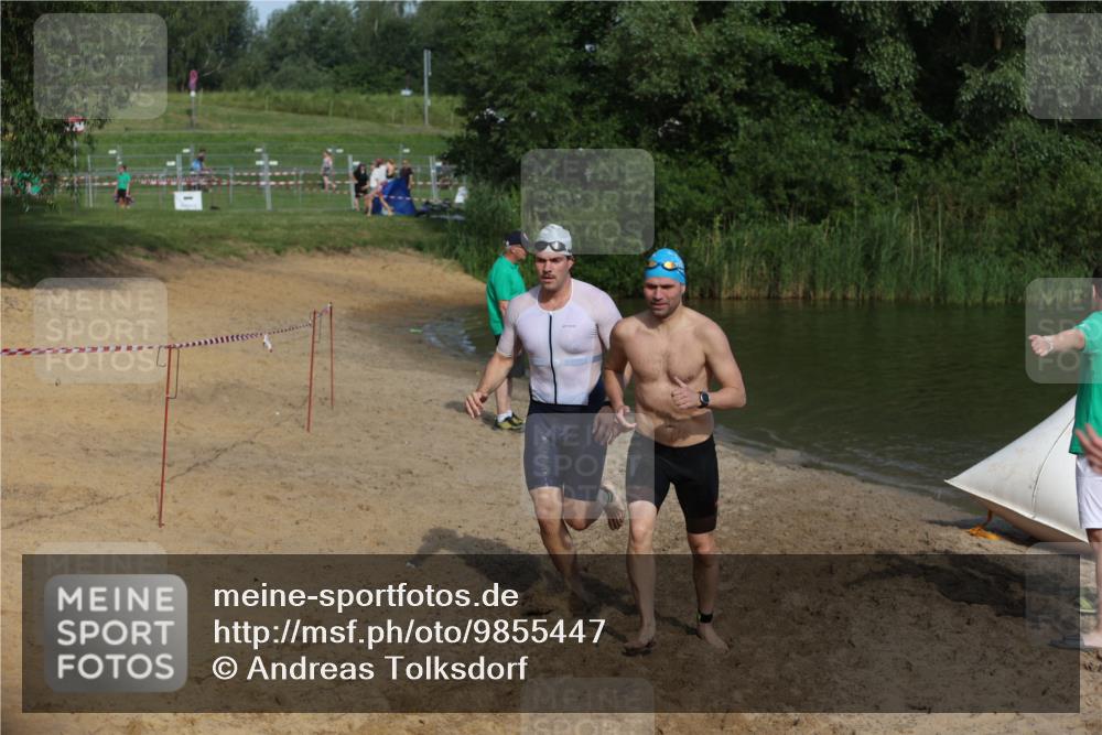21.06.2026 - 29. Vierlanden-Triathlon Andreas Tolksdorf http://msf.ph/oto/9855447 21.06.2026 08:52:13 Schwimmen 5, 33, 58, 171, 181 meine-sportfotos.de