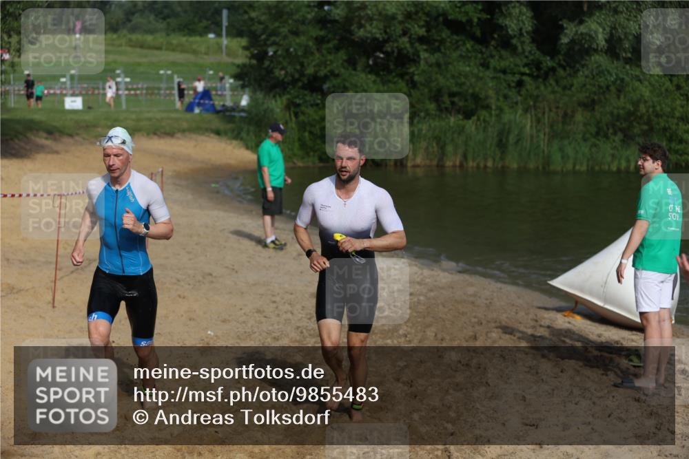 21.06.2026 - 29. Vierlanden-Triathlon Andreas Tolksdorf http://msf.ph/oto/9855483 21.06.2026 08:52:24 Schwimmen 33, 181 meine-sportfotos.de